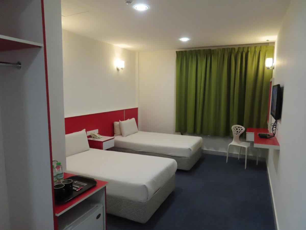 Akar Hotel Kampung Baru Куала-Лумпур Экстерьер фото