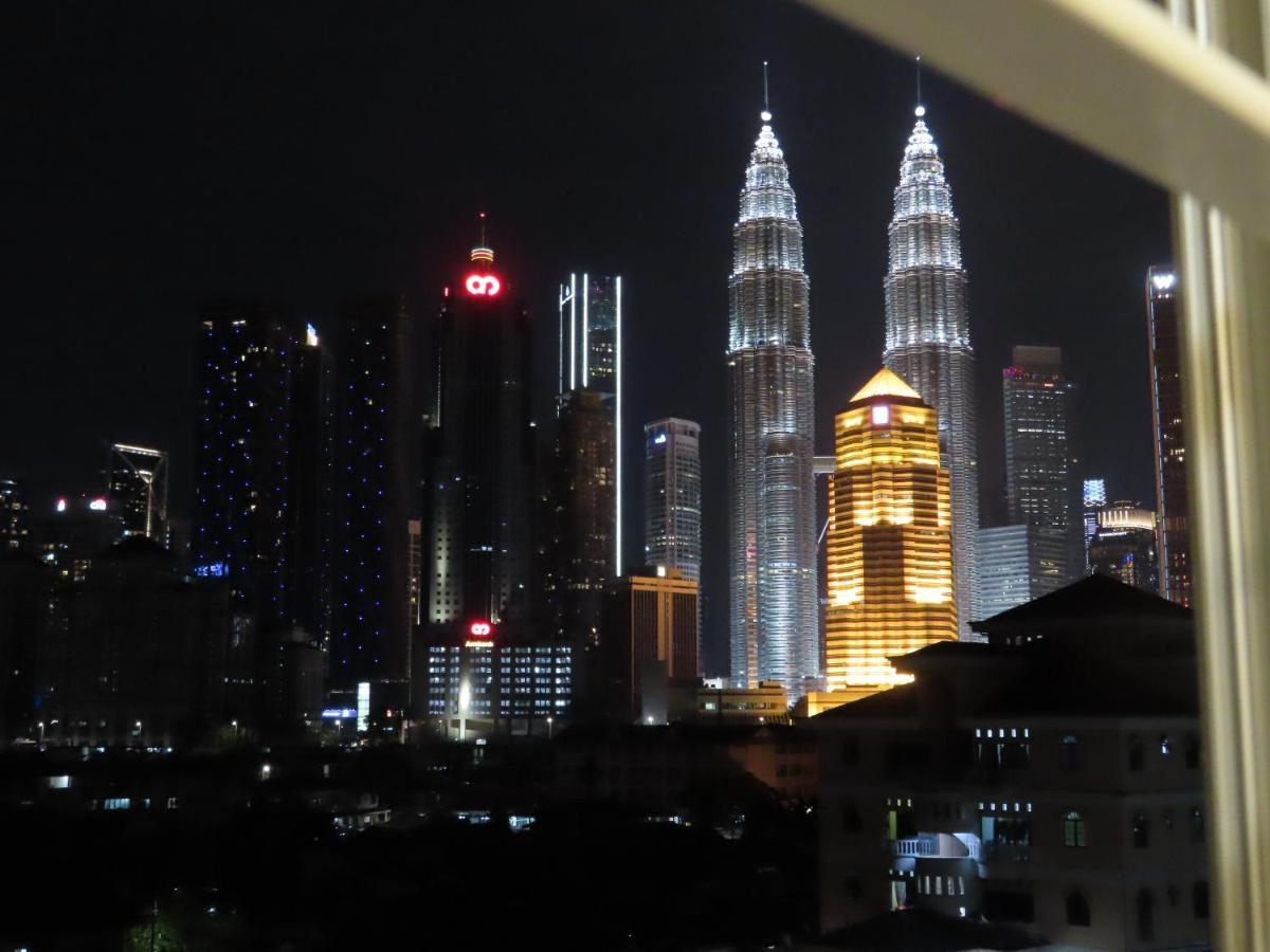 Akar Hotel Kampung Baru Куала-Лумпур Экстерьер фото