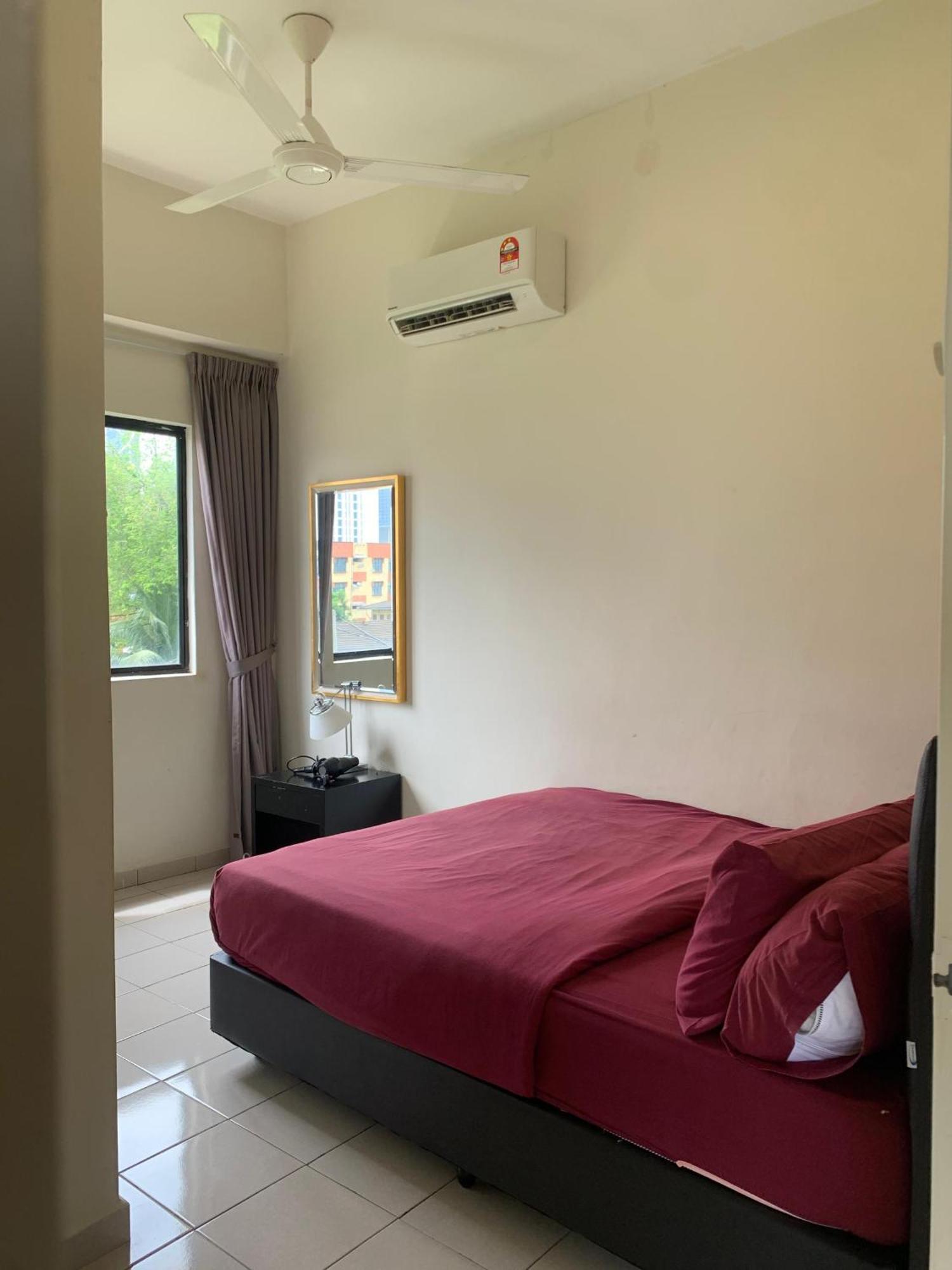 Akar Hotel Kampung Baru Куала-Лумпур Экстерьер фото